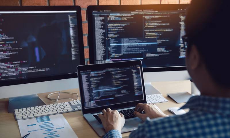数据科学选型:R与Python如何赋能黎平县网站建设?
